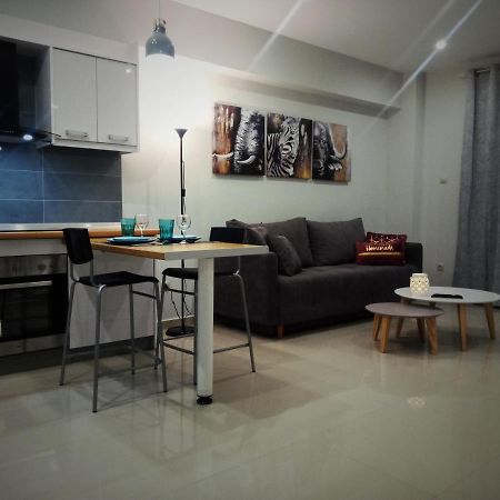 Suite Apartment Athens Center, Metro Metaxourgeio מראה חיצוני תמונה